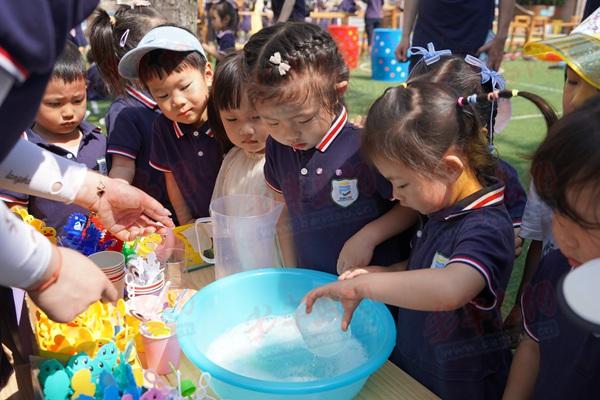 幼儿园游戏项目有哪些，游园活动游戏大全幼儿园？