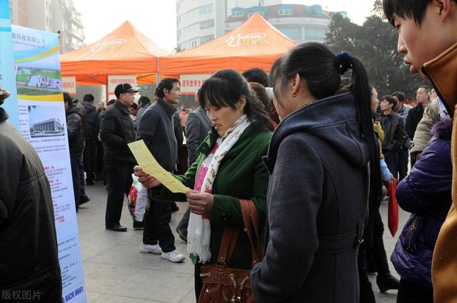 在家里挣钱的12种方法（在家里挣钱的办法在家怎么赚钱）