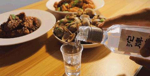 沱牌酒广告悠悠岁月酒（悠悠岁月酒滴滴沱牌曲广告）
