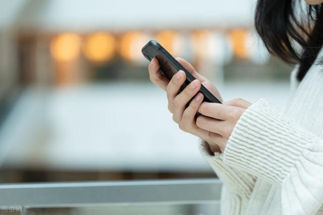 苹果怎么添加联系人定位（苹果怎么添加联系人共享wifi）