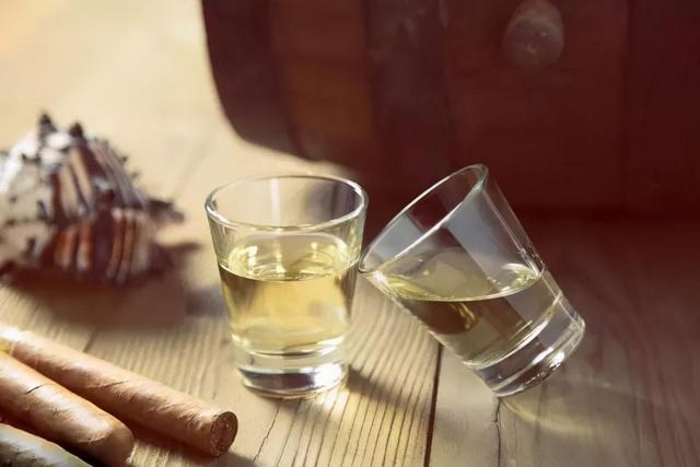 存茅台酒可以赚钱吗（买茅台存起来赚钱吗）