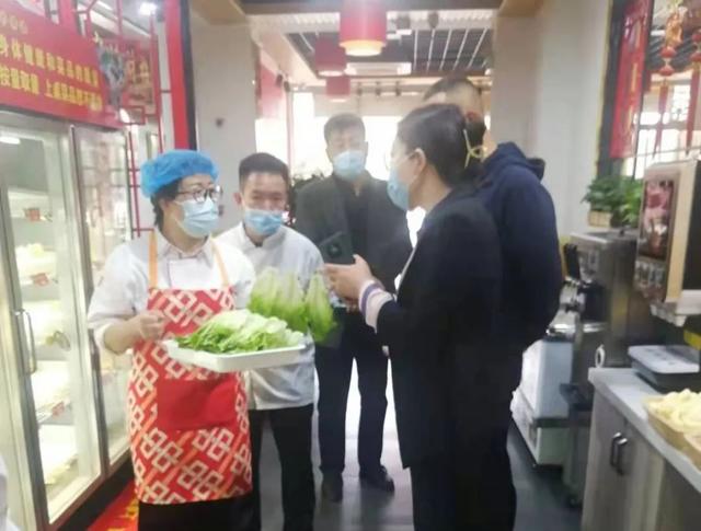 袁记串串香官网加盟费（袁记串串香官网电话）