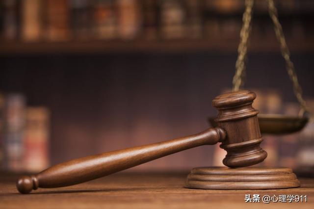 利他主义的表现有哪些，利他主义的表现是辛苦我一个幸福十万家？