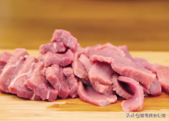 牛柳是牛的哪个部位图片（什么叫牛柳是牛的哪个部位）