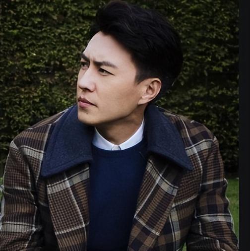 靳东第一任老婆个人简历（靳东现任老婆简历）