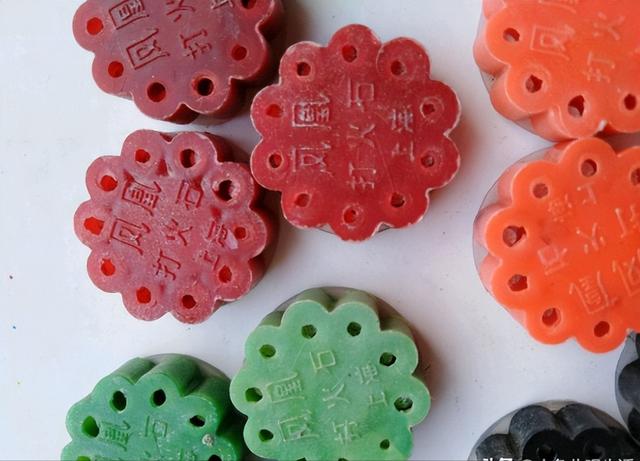 地摊10大快消品纯铜钥匙扣（地摊10大快消品小吃）