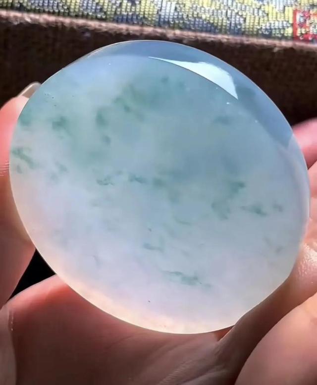 淘宝直播间翡翠是真的吗怎么这么便宜，淘宝直播间几十块的翡翠是真的吗？