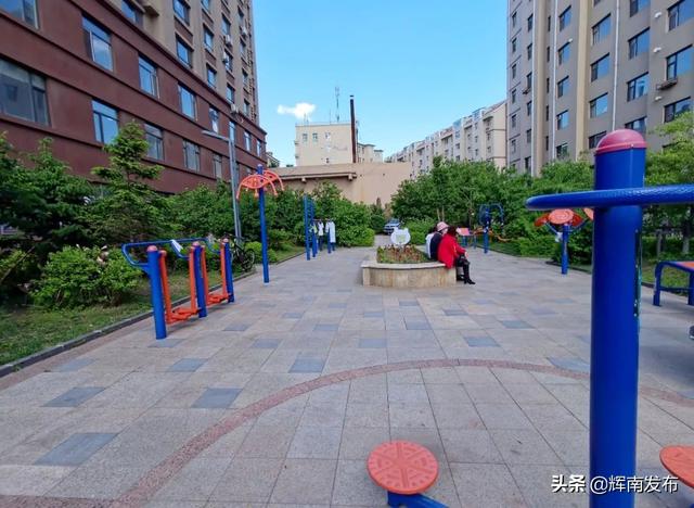 公园健身器材名称及图片用法（公园健身器材名称及图片活动腰部）