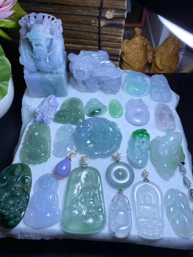 淘宝直播间翡翠是真的吗怎么这么便宜，淘宝直播间几十块的翡翠是真的吗？
