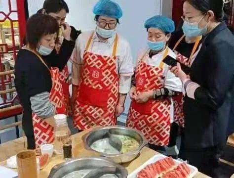 袁记串串香官网加盟费（袁记串串香官网电话）