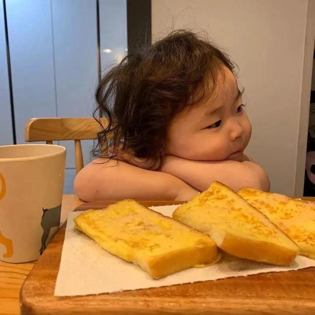 姓李抖音昵称女生简短干净，姓李抖音昵称女生简短干净英文？